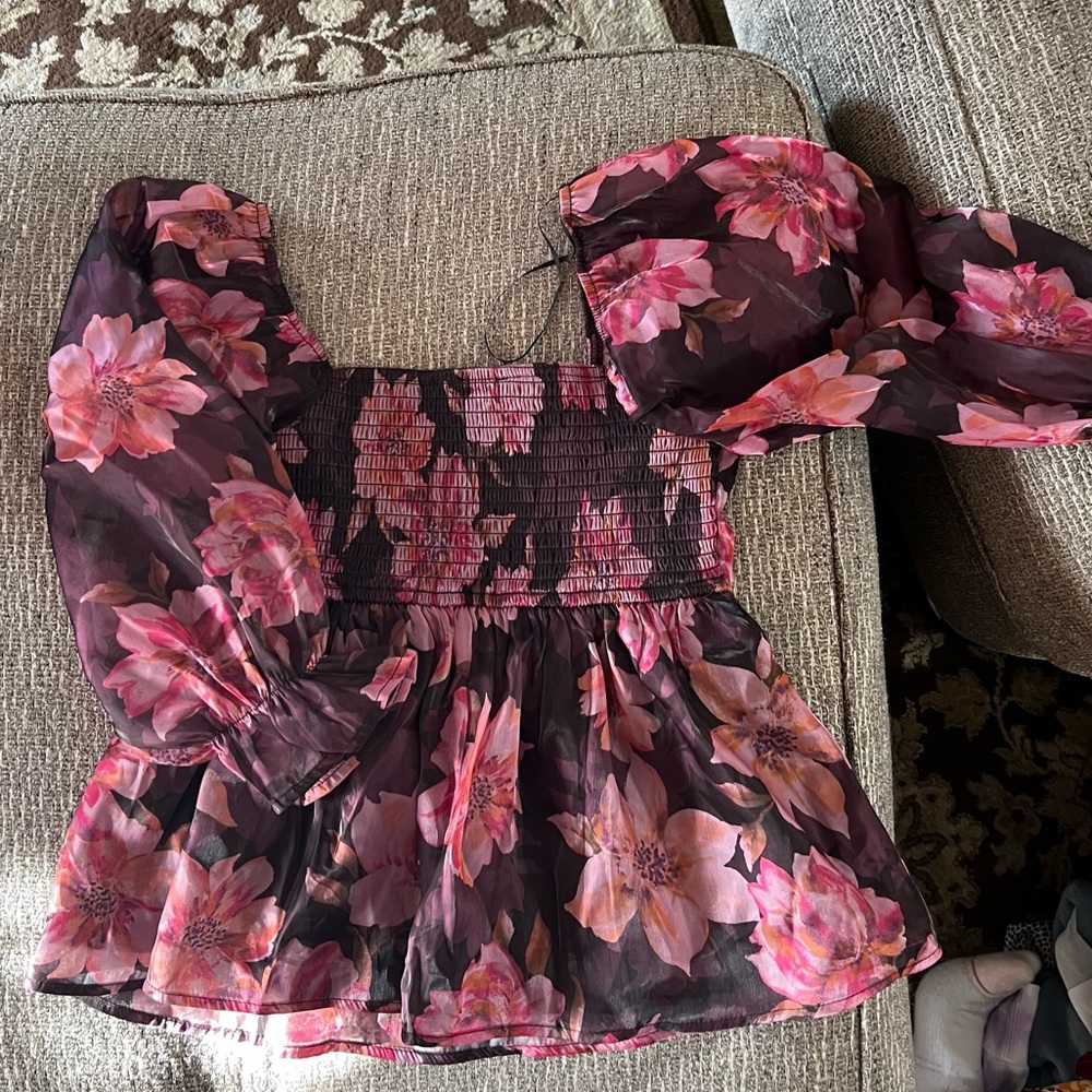 Floral blouse - Picture 3 of 8